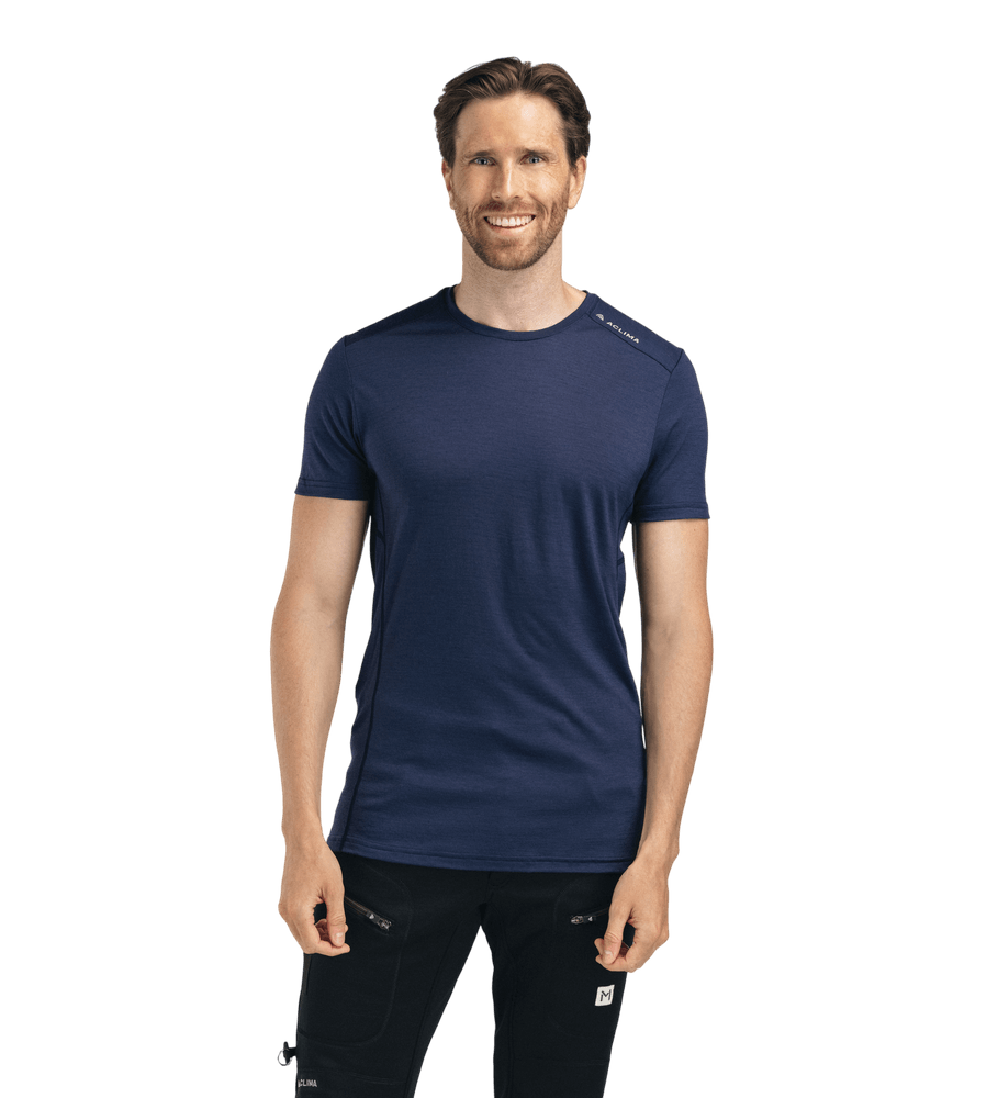 productCard.productImage: LightWool 140 Trail Tee M's Navy Blazer