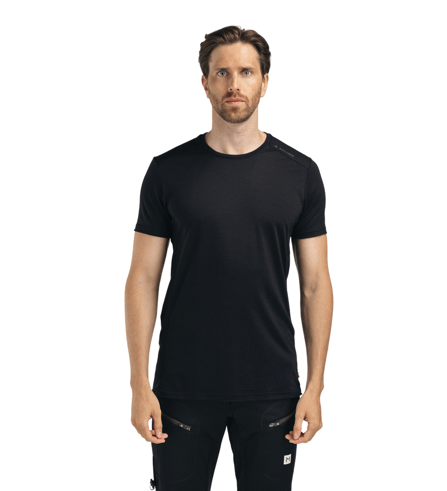 productCard.productImage: LightWool 140 Trail Tee M's Jet Black